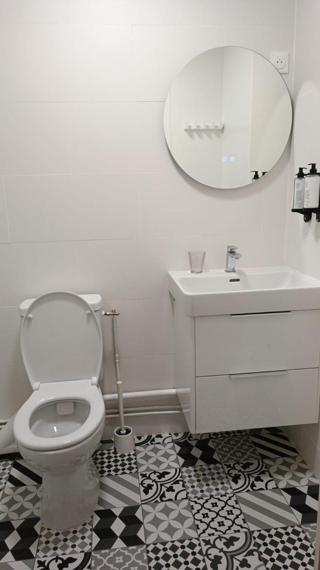 ברנאי Hotel Le Lion D'Or מראה חיצוני תמונה